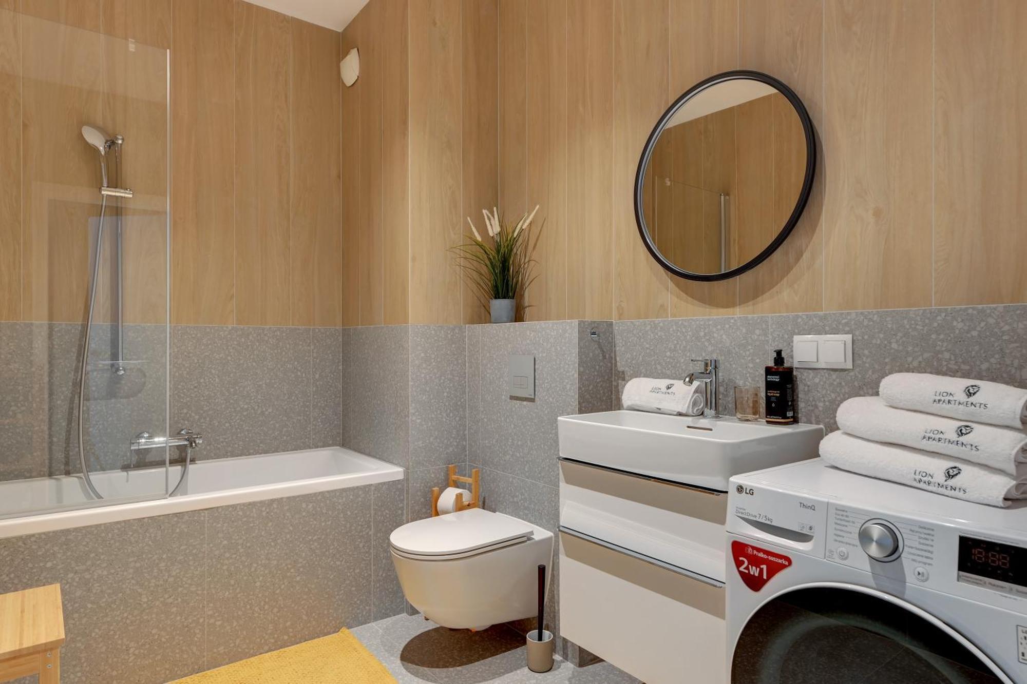 Scala City Center Apartments With Parking By Lion Apartments Gdańsk Kültér fotó